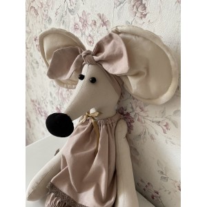 Mała myszka Tosia 45 cm